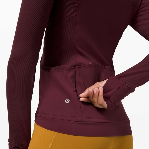 Lululemon Far and Free Jacket in Cassis size 14 NWT - Picture 5 of 12
